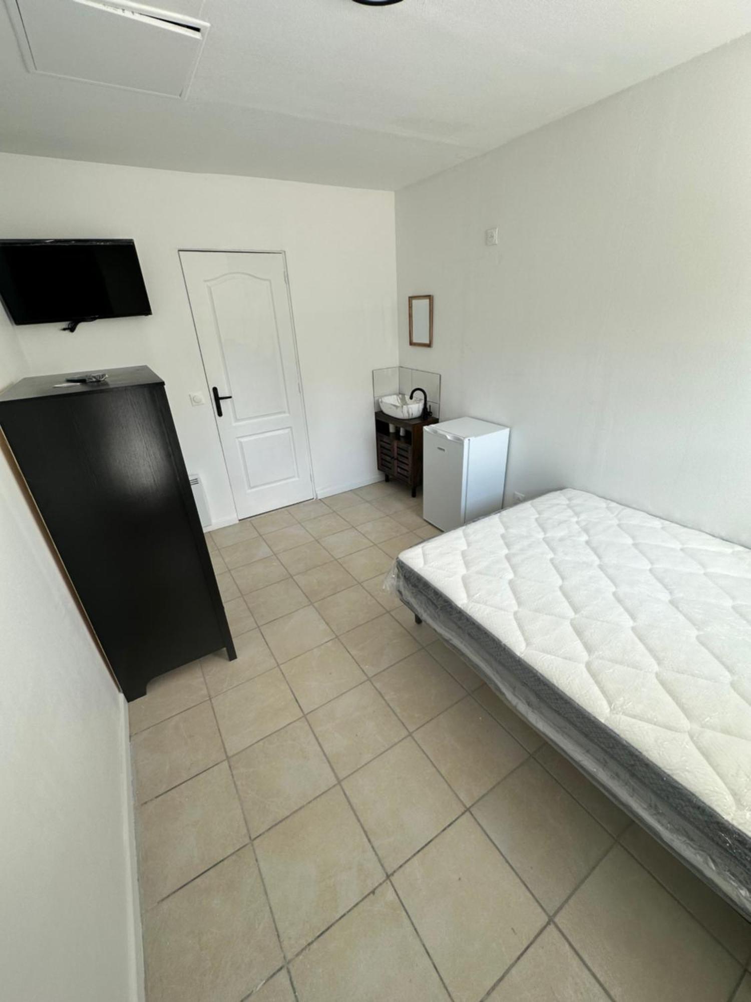 Chez Michel Hotel L'Ile-Saint-Denis Екстериор снимка